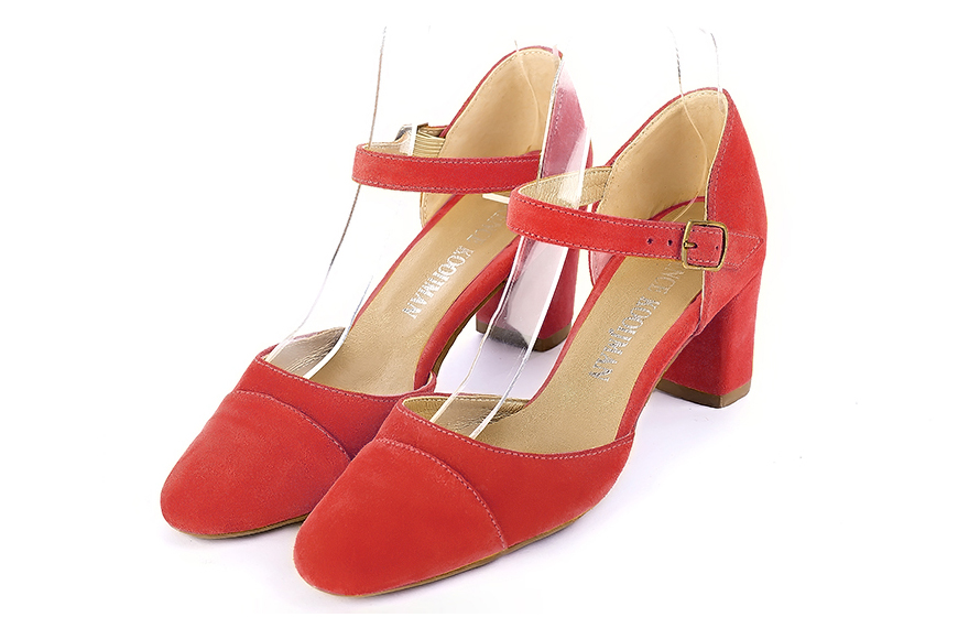 French elegance and refinement for these scarlet red dress open side shoes, with an instep strap, 
                available in many subtle leather and colour combinations. Its high vamp and fitted strap will give you good support.
To personalize or not, according to your inspiration and your needs.  
                Matching clutches for parties, ceremonies and weddings.   
                You can customize these shoes to perfectly match your tastes or needs, and have a unique model.  
                Choice of leathers, colours, knots and heels. 
                Wide range of materials and shades carefully chosen.  
                Rich collection of flat, low, mid and high heels.  
                Small and large shoe sizes - Florence KOOIJMAN